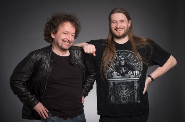 Autorenduo Hennen Corvus Autorenduo Hennen Corvus